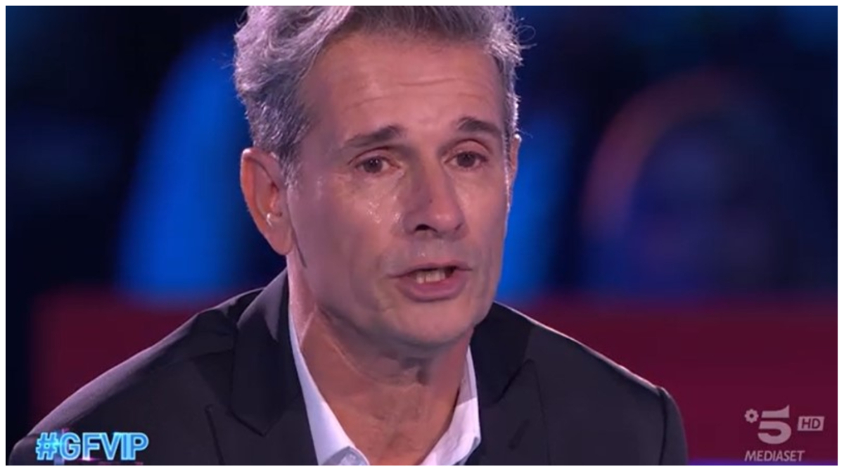Marco Bellavia torna al “GF Vip”: “Mia madre a casa mi guardava e piangeva”
