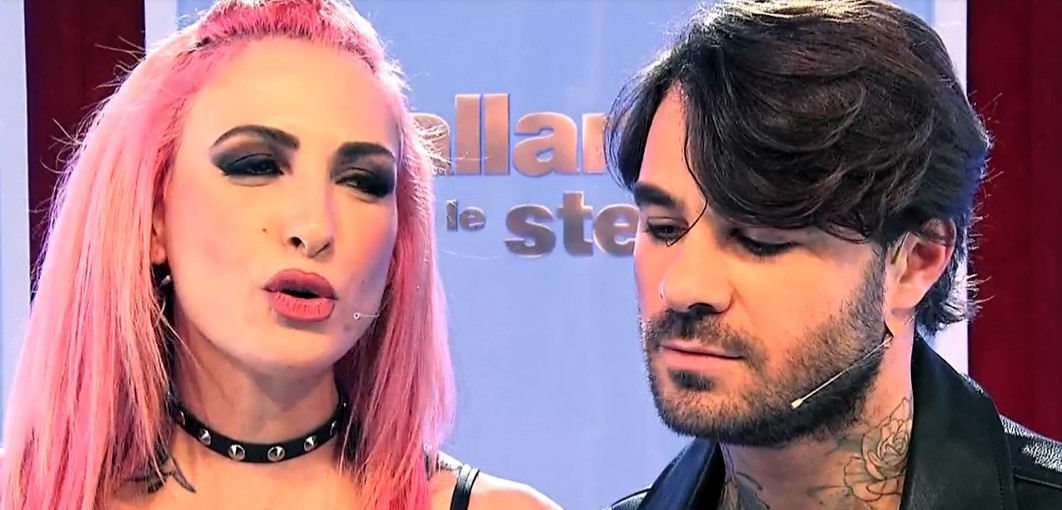 Ema Stokholma, lite dietro le quinte con il fidanzato palermitano