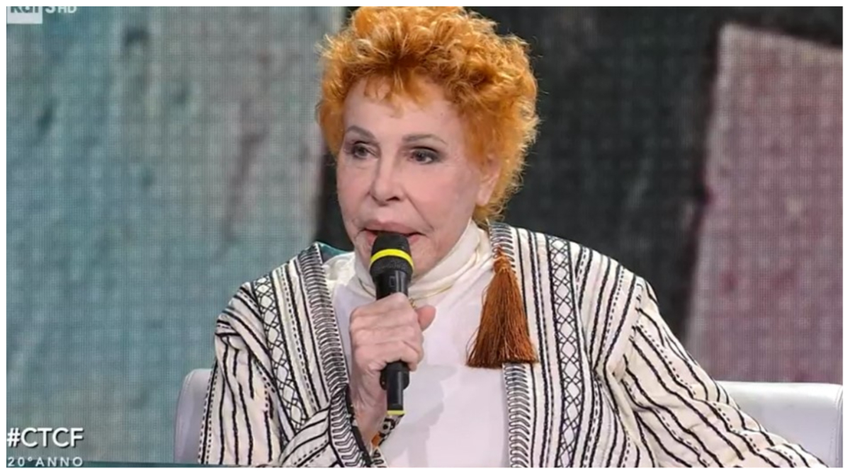 Ornella Vanoni e l’aneddoto sulla sua cagnolina: “Ho infilato il croccantino dalla parte del c***no”