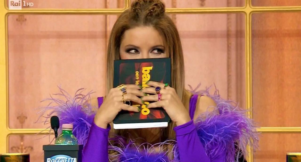 Selvaggia Lucarelli sola contro tutti a “Ballando”: l’addio è vicino?