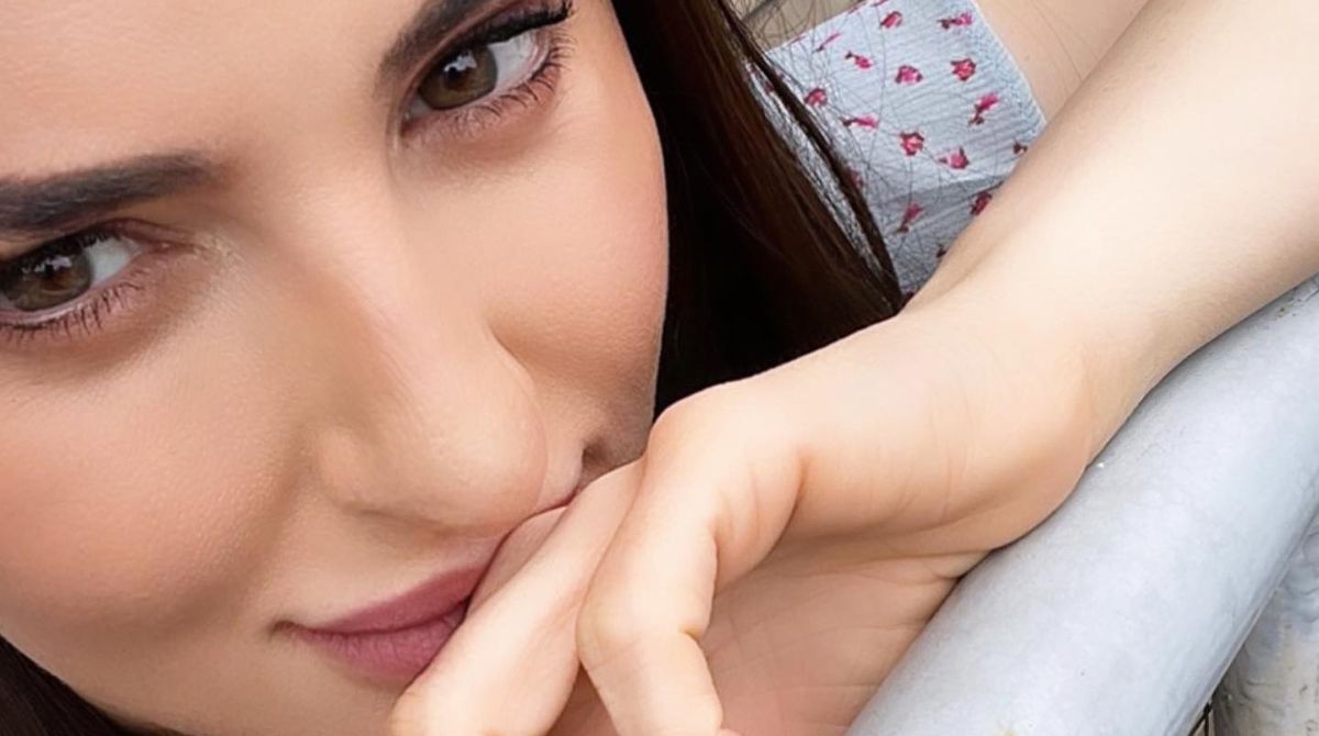 Arisa si mostra in lingerie, piovono critiche: “Finirai a fare p0rno”