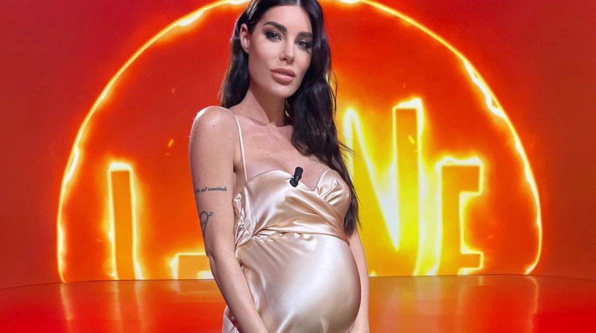 Bianca Atzei, il monologo a “Le Iene”: “Un sogno che si realizza dopo un figlio perduto”