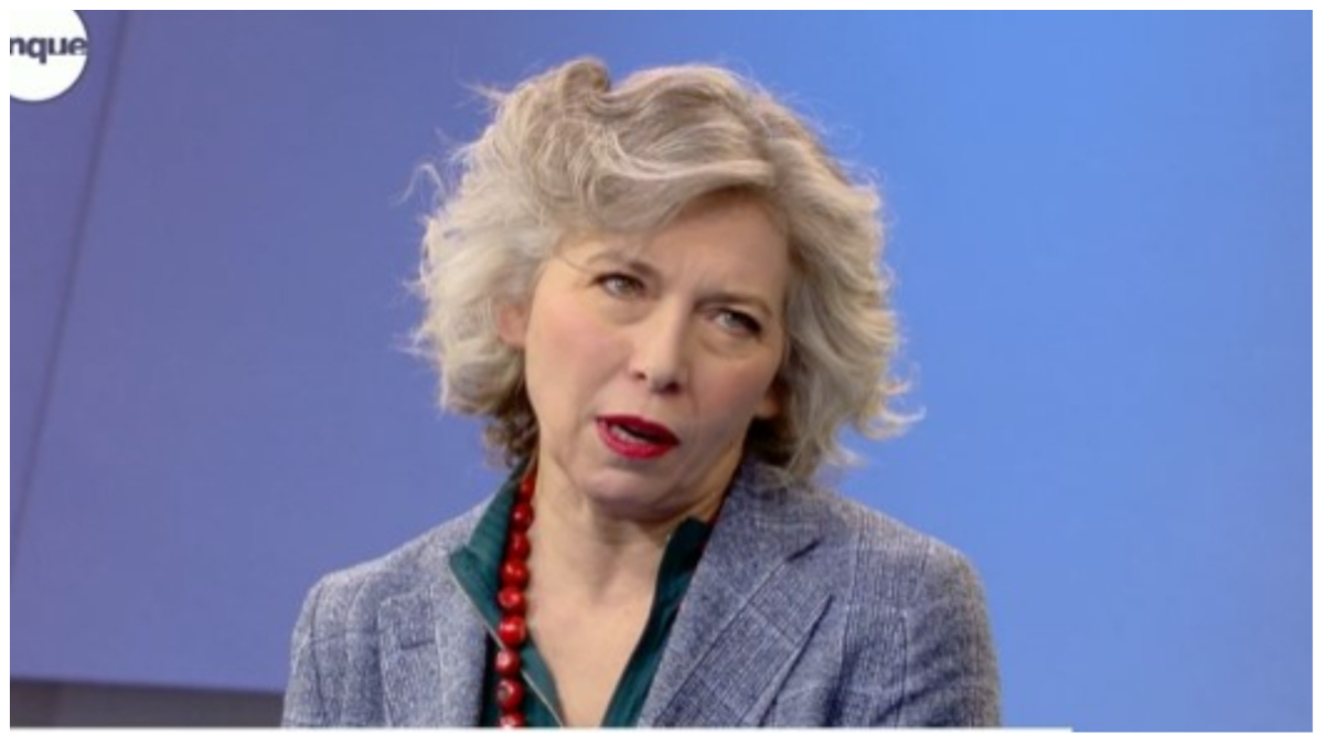 Irene Pivetti vive con 1000 euro: “Per un anno, ho messo lo stesso maglione e gli stessi jeans”