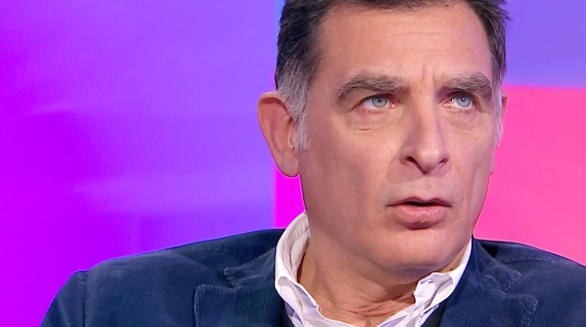 Tiberio Timperi accarezza l’idea di andare in pensione: “C’è una vita fuori”