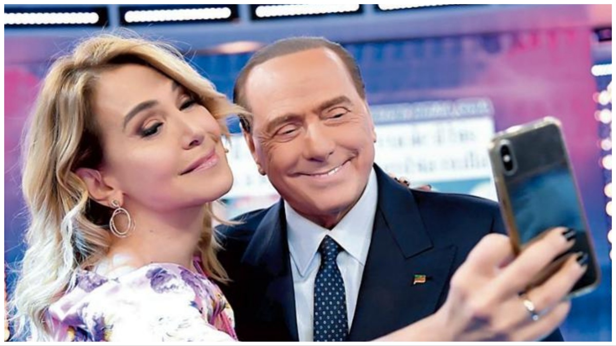 Barbara D’Urso: “Berlusconi mi corteggiò, mi definì una donna con le pa**e d’acciaio”