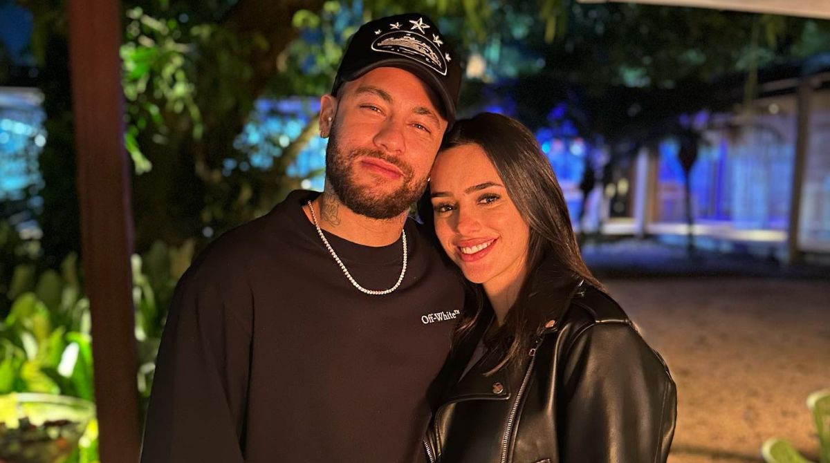 Neymar e la fidanzata siglano un accordo: lui può tradirla ma a tre condizioni