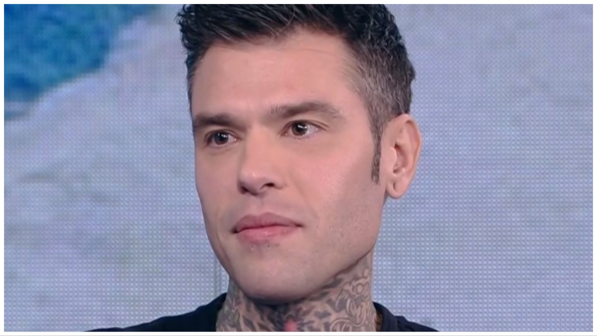 Fedez “molto depresso” dopo il caso Ferragni, il rumor: “È tornato in ospedale”