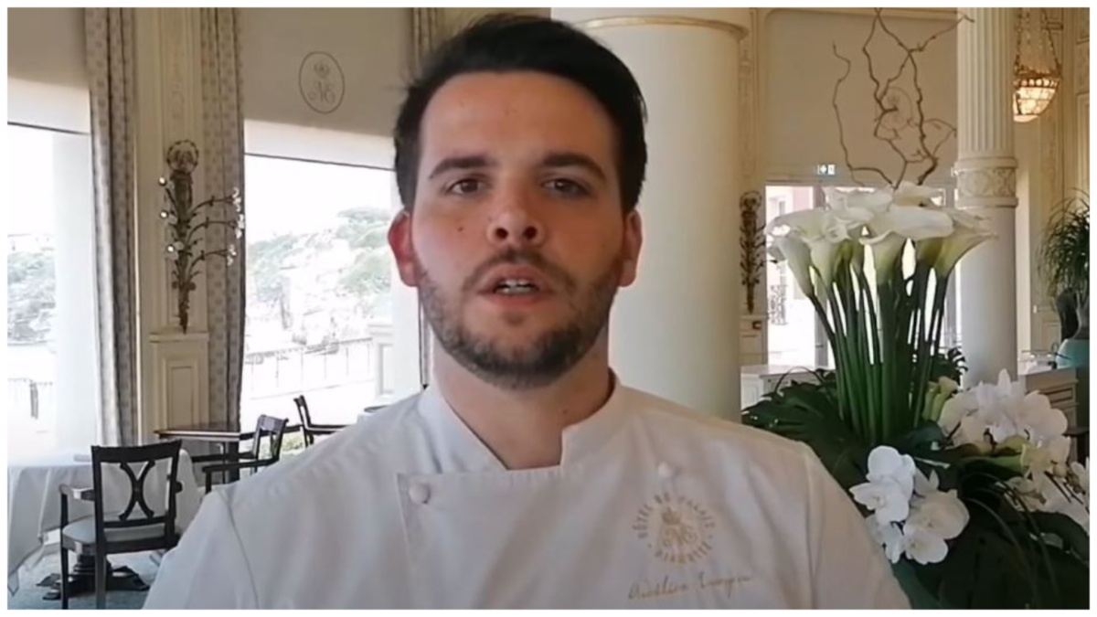 Chef stellato licenziato in tronco: “Aiuto cuoco legato nudo a una sedia e abusato per ore”