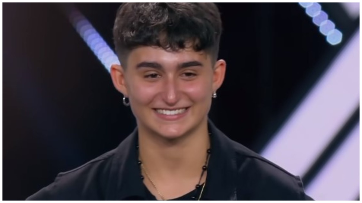 “Ex concorrente di X Factor si è fatta rimuovere i seni”