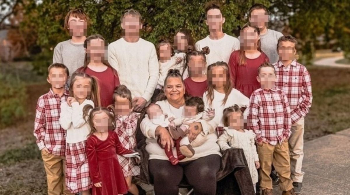 Mamma di 19 figli confessa: “Ne vorrei un altro per avere lo stesso numero di maschi e femmine”