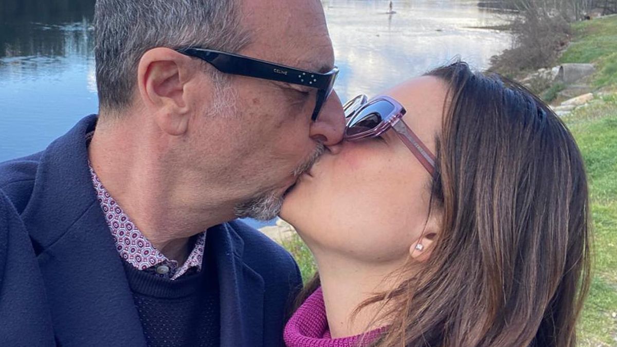 Amadeus e Giovanna Civitillo genitori bis? Gli scatti sospetti