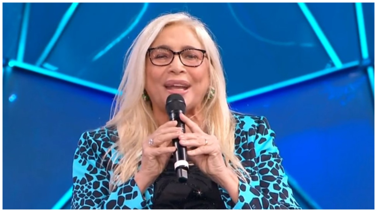 Domenica di "ordinaria follia" da Mara Venier...