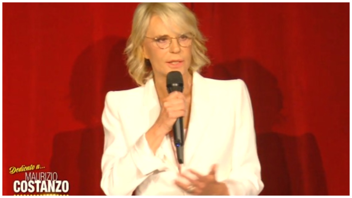 Maria De Filippi commossa al Parioli: “Ecco perchè non parlo di Maurizio da un anno”