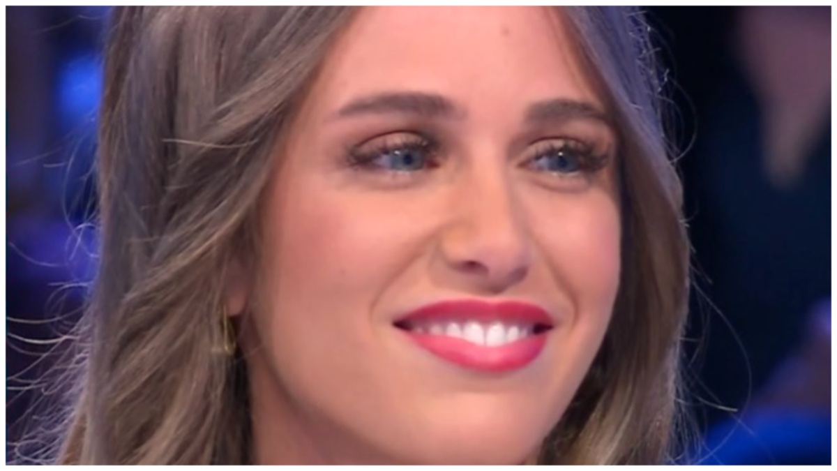 “Affari Tuoi”, Floriana vince 80mila euro e fa strage di cuori