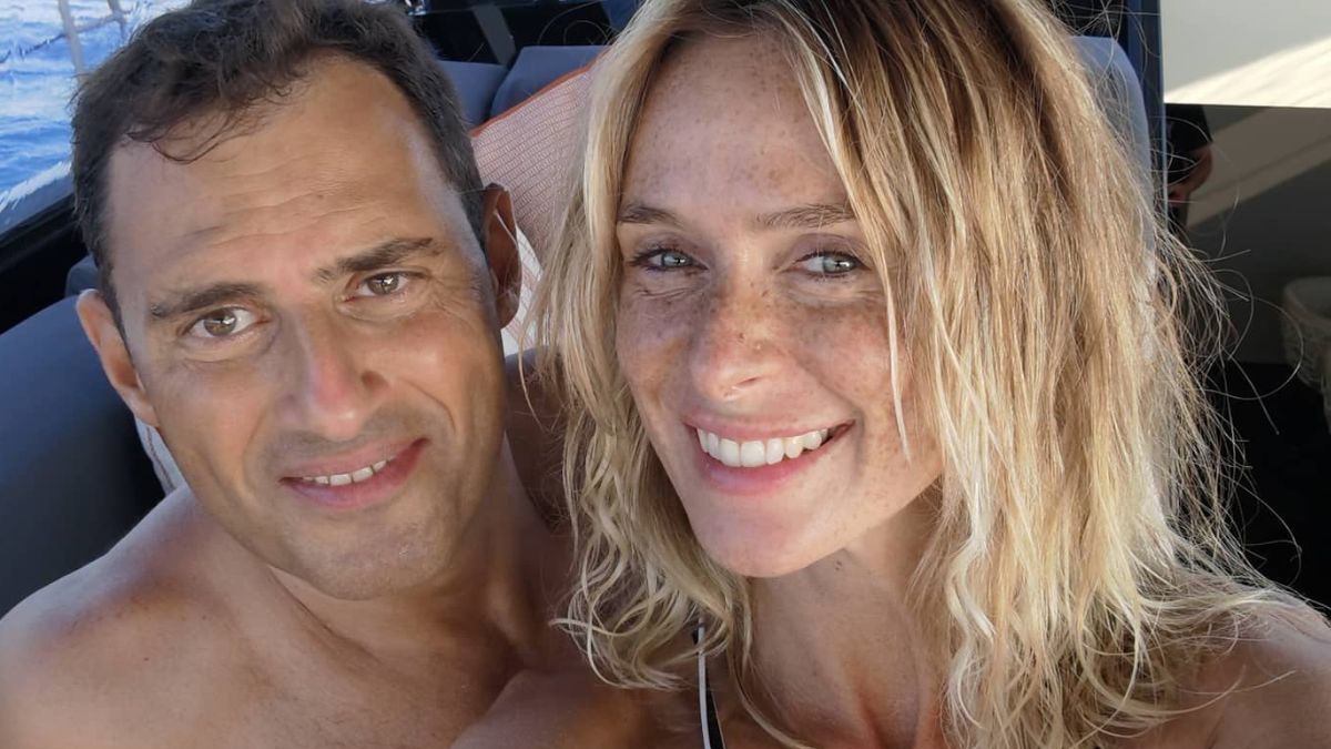 Serena Autieri: “Per me la vita esiste da mio marito in poi. Quando ero single? Mi divertivo”